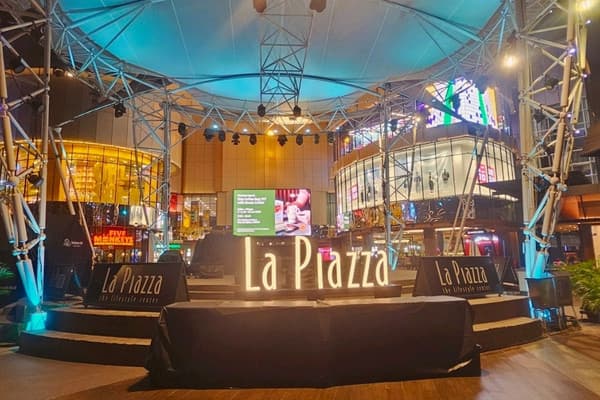 La Piazza